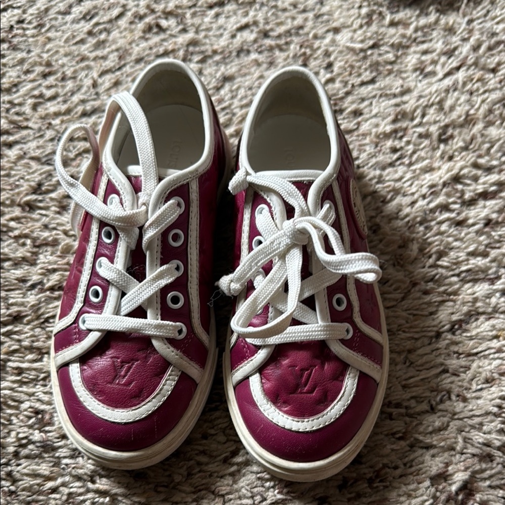 Unisex Louis Vuitton kids Red and White Sneakers with Classic Design